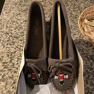 NIB Minnetonka Gray Moccasins